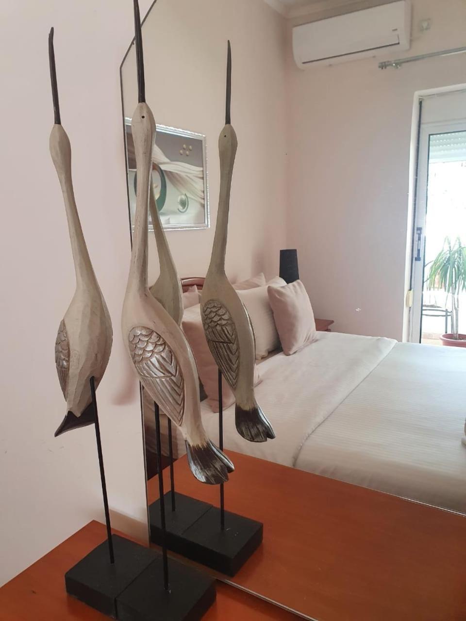 Sofia'S Modern Apartment Gjirokastër Dış mekan fotoğraf