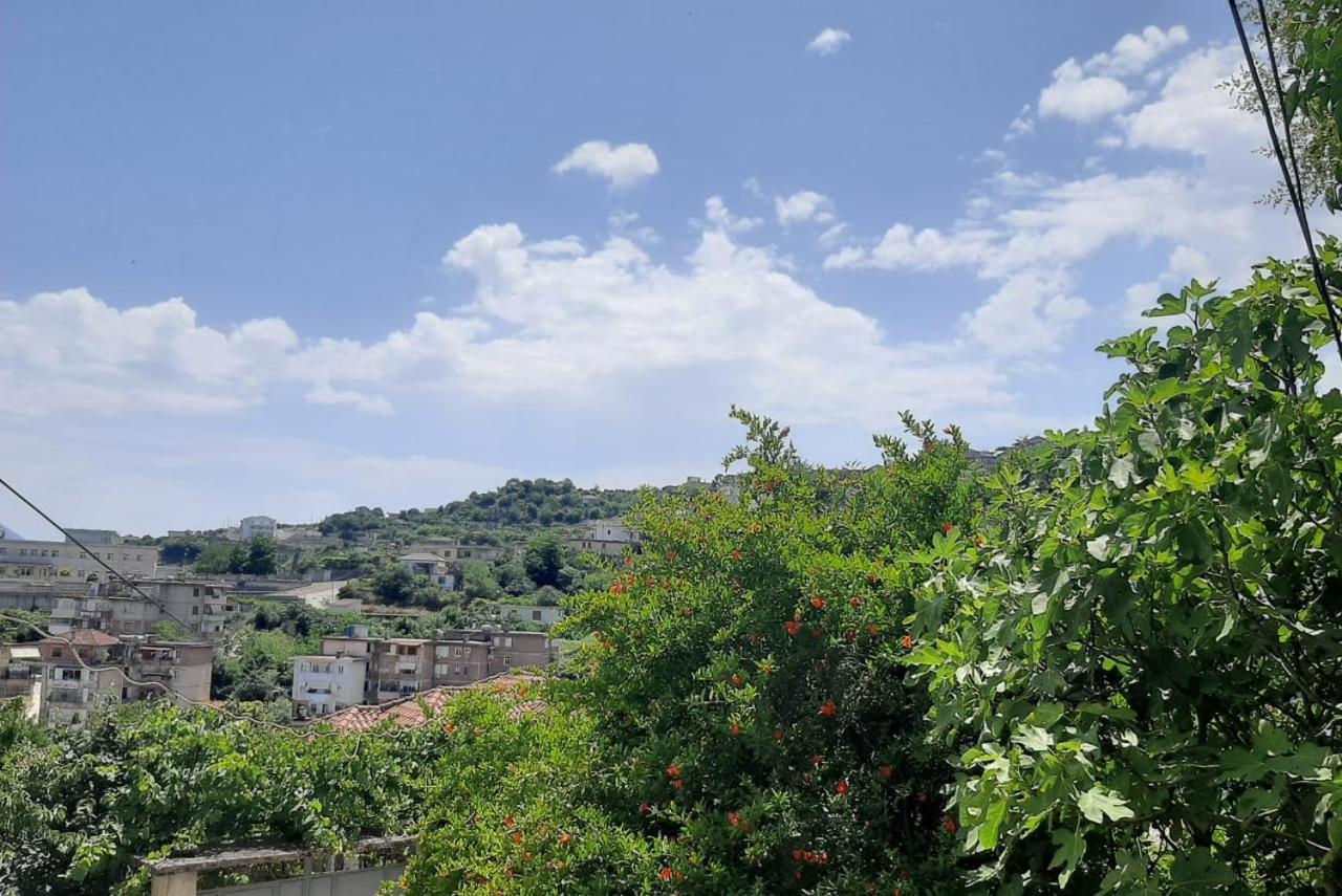 Sofia'S Modern Apartment Gjirokastër Dış mekan fotoğraf