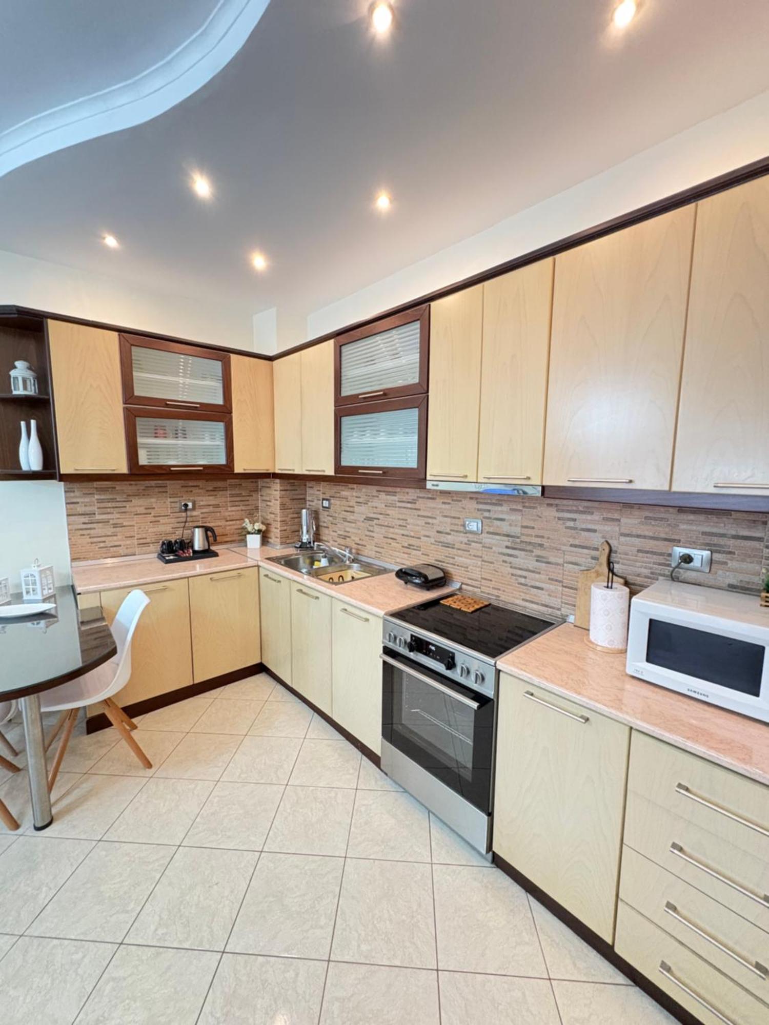 Sofia'S Modern Apartment Gjirokastër Dış mekan fotoğraf