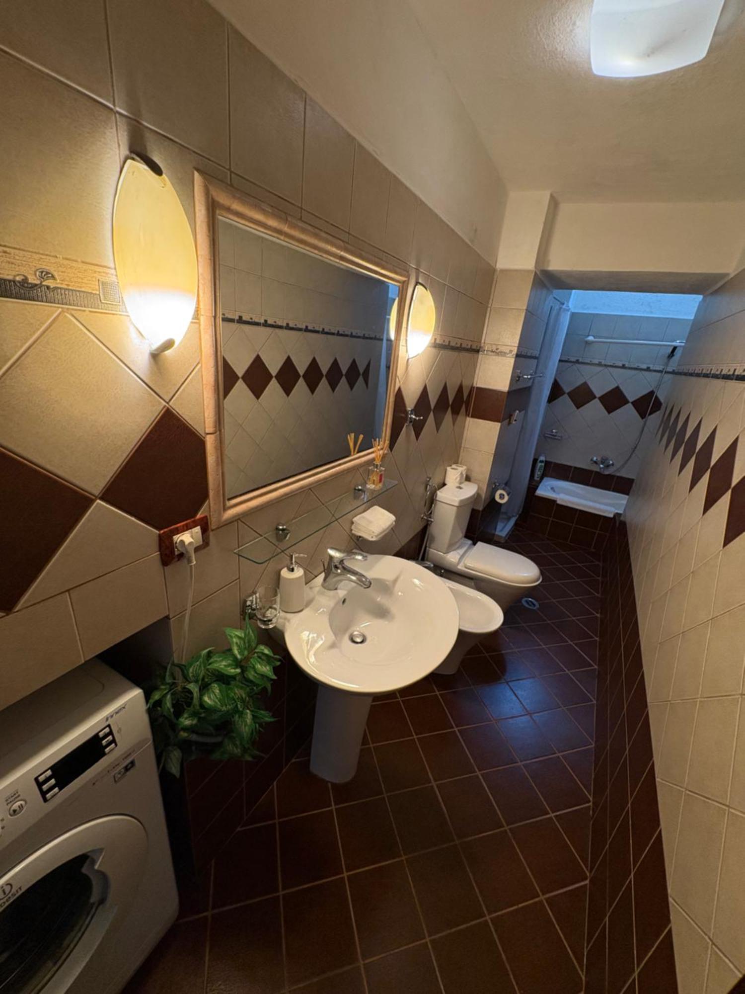 Sofia'S Modern Apartment Gjirokastër Dış mekan fotoğraf