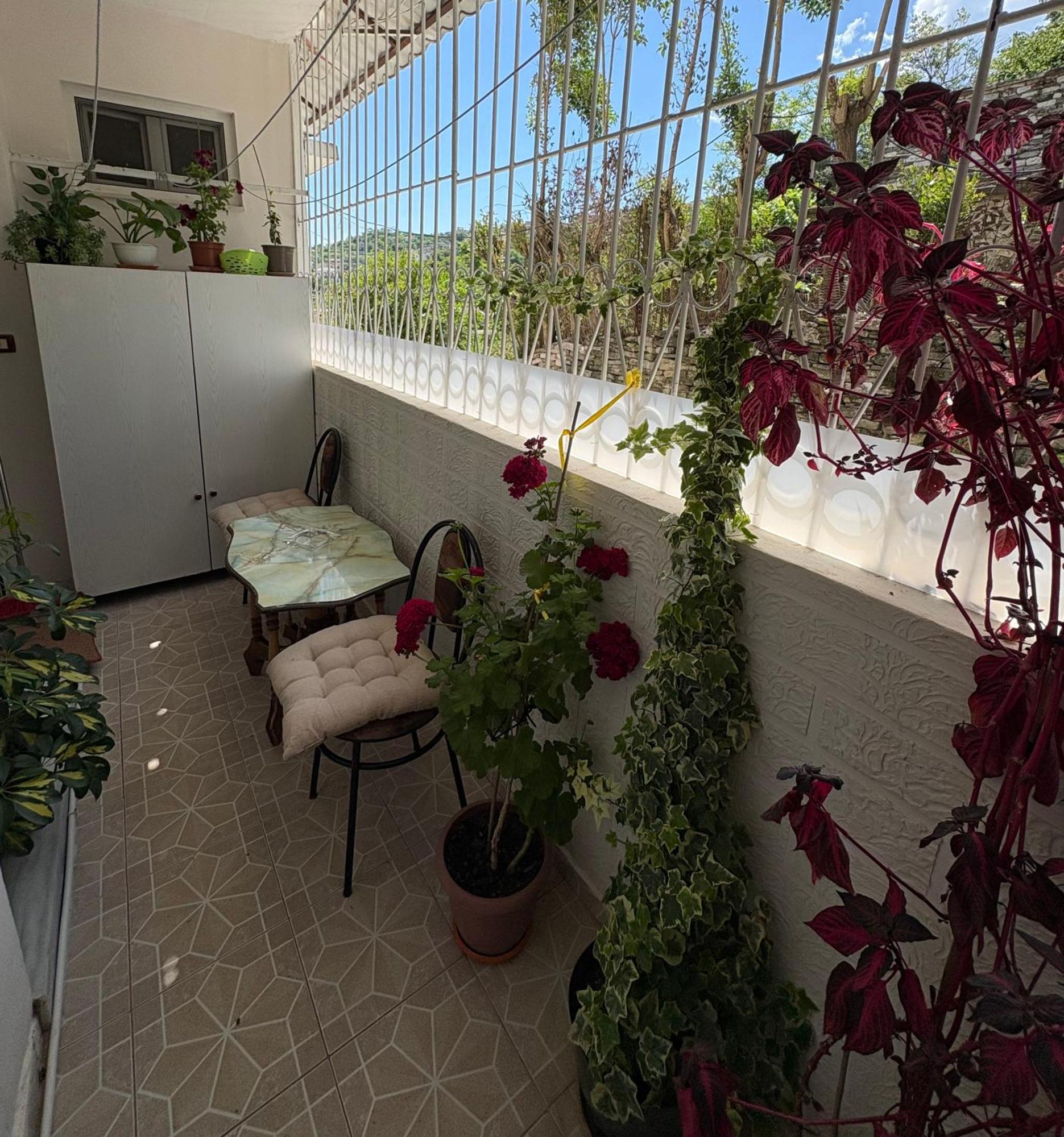 Sofia'S Modern Apartment Gjirokastër Dış mekan fotoğraf